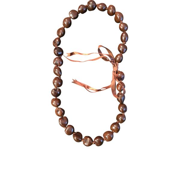 Big Kukui Nut Lei Adjustable Necklace Hawaiian 34" Euc - Picture 1 of 2